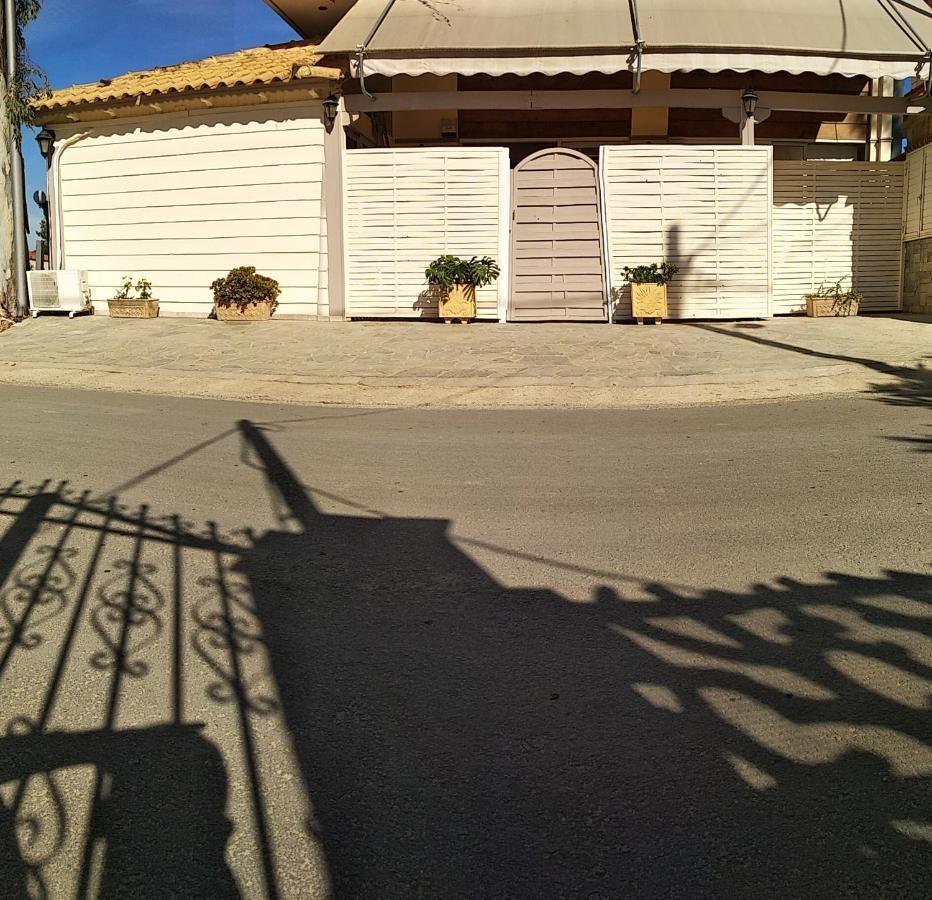 Alternative Country House 10 Minutes From Athens Airport Artemida  Exteriör bild
